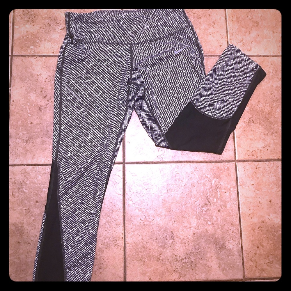 Nike Running Crops perfect condition!